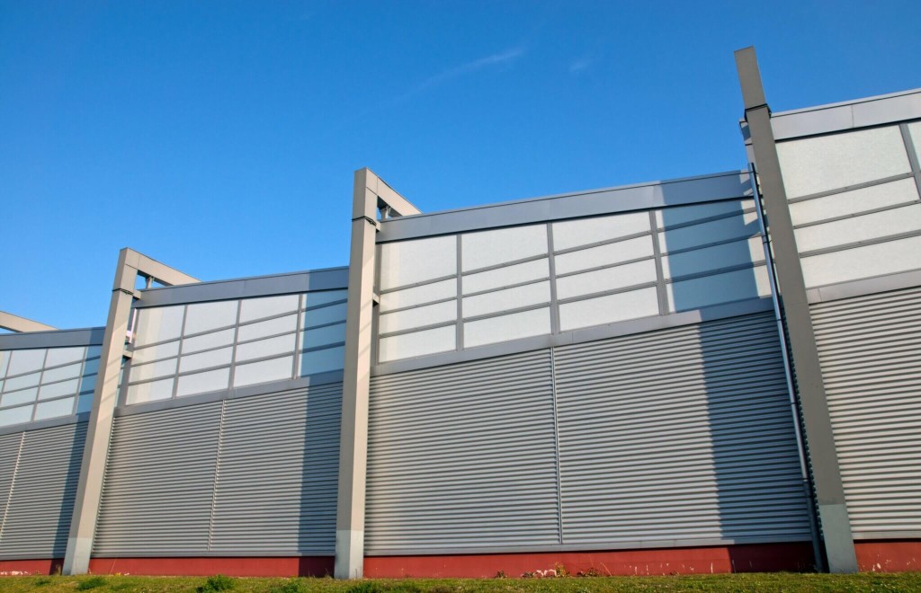 Industrial pre-engineered metal building